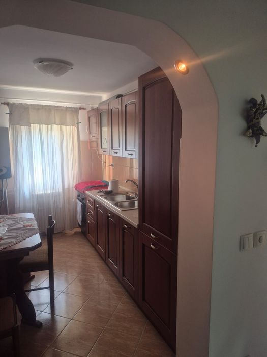 Vand apartament doua camere