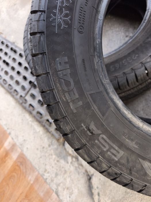 2 бр. Зимни Гуми 235/65/16C Бусови