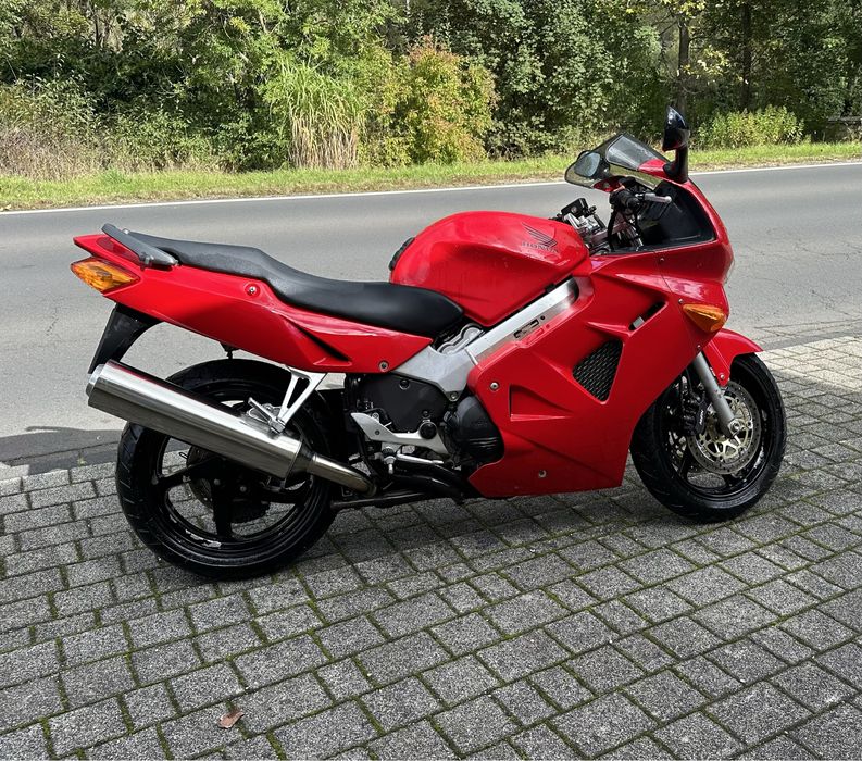 Honda VFR 800 , RC 46