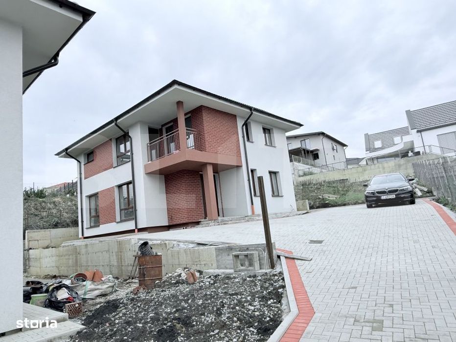 Casa individuala ,  2 parcari, Eficienta energetica NZEB,  Apahida