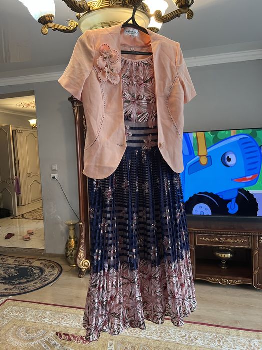 Продам платье в хорошем состоянии