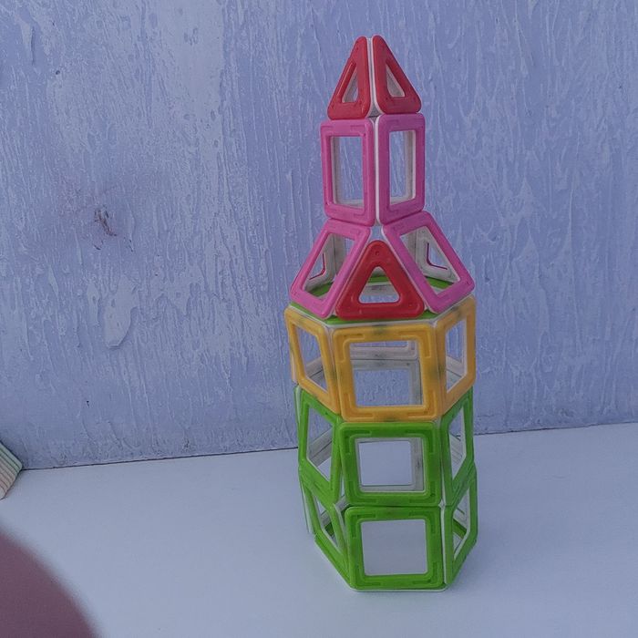 Продам магнитные конструкторы