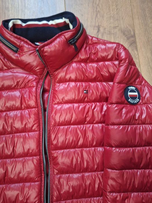 Яке "Tommy HILFIGER"   S