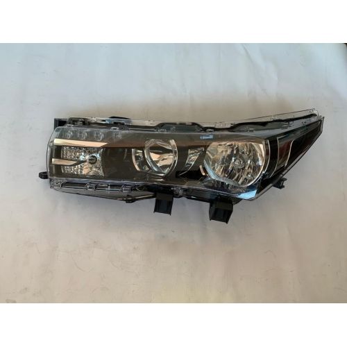 Far Toyota Corolla (E18), 07.2013-05.2016, partea stanga, cu lumina timp de zi tip LED; H11+HB3+LED; electric; fara motor 20F050A62B; Clema Rupta