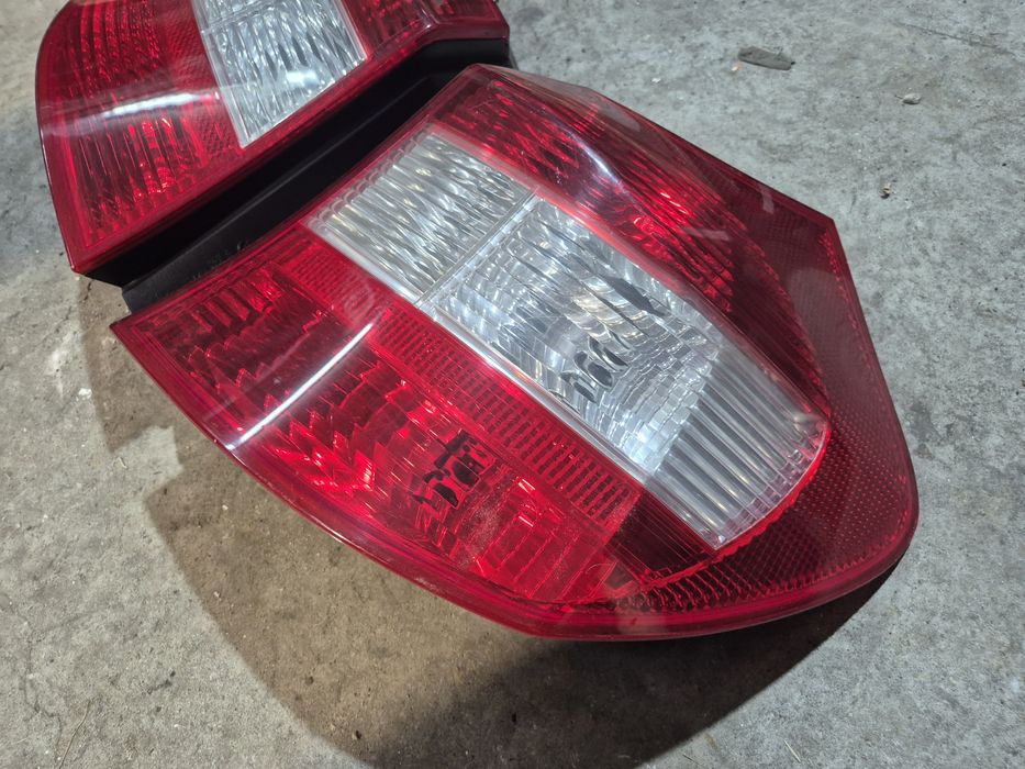 Ляв и десен стоп за БМВ 1 серия Е87 BMW 1 series E87 стопове