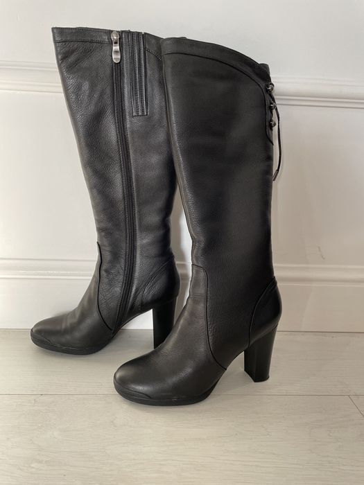 Зимние б/у женские сапоги