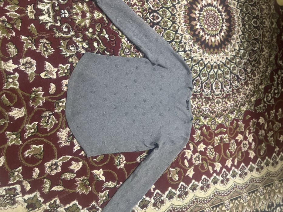 Кофты и цвитера разние размера 48- 50- 52