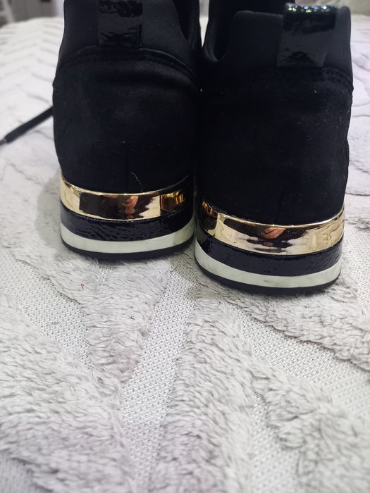 Дамски спортни обувки Remonte