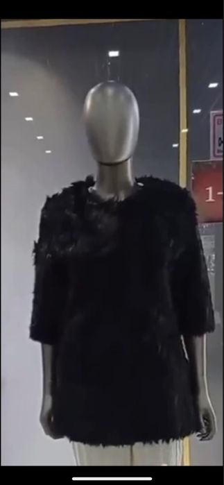 Продается натуральная шуба из каракуля