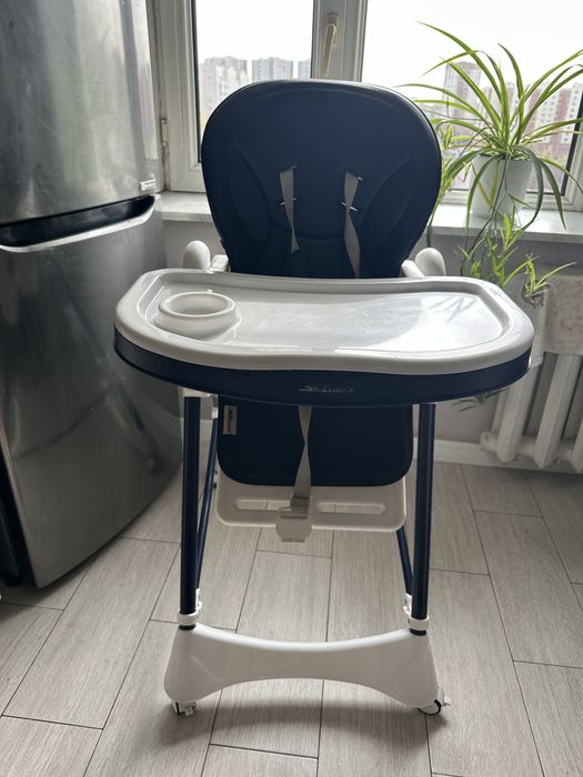 Продам детский стульчик для кориления