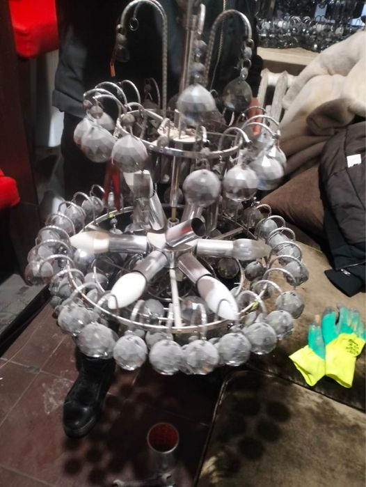 Люстра бар жақсы жағдайда