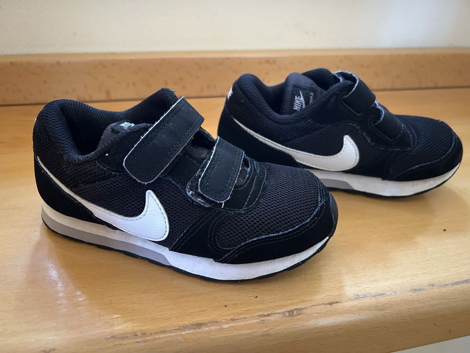 Vând adidași Nike mărimea 27