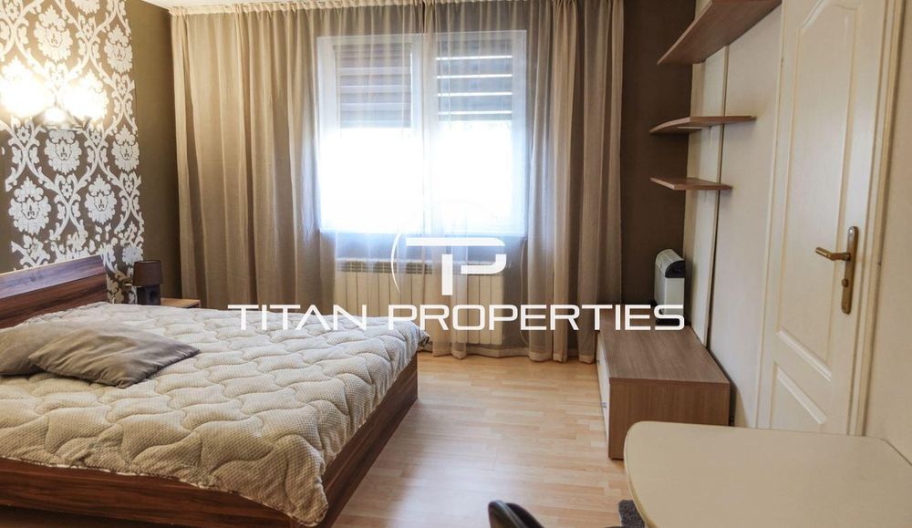 Дава се под наем Тристаен апартамент в Варна, Бриз - 200 кв.м за 825 € - Снимка #8