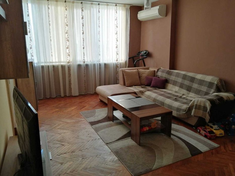 Продава се Тристаен апартамент в Омуртаг - 85 кв.м за 690 €/кв.м - Снимка #9