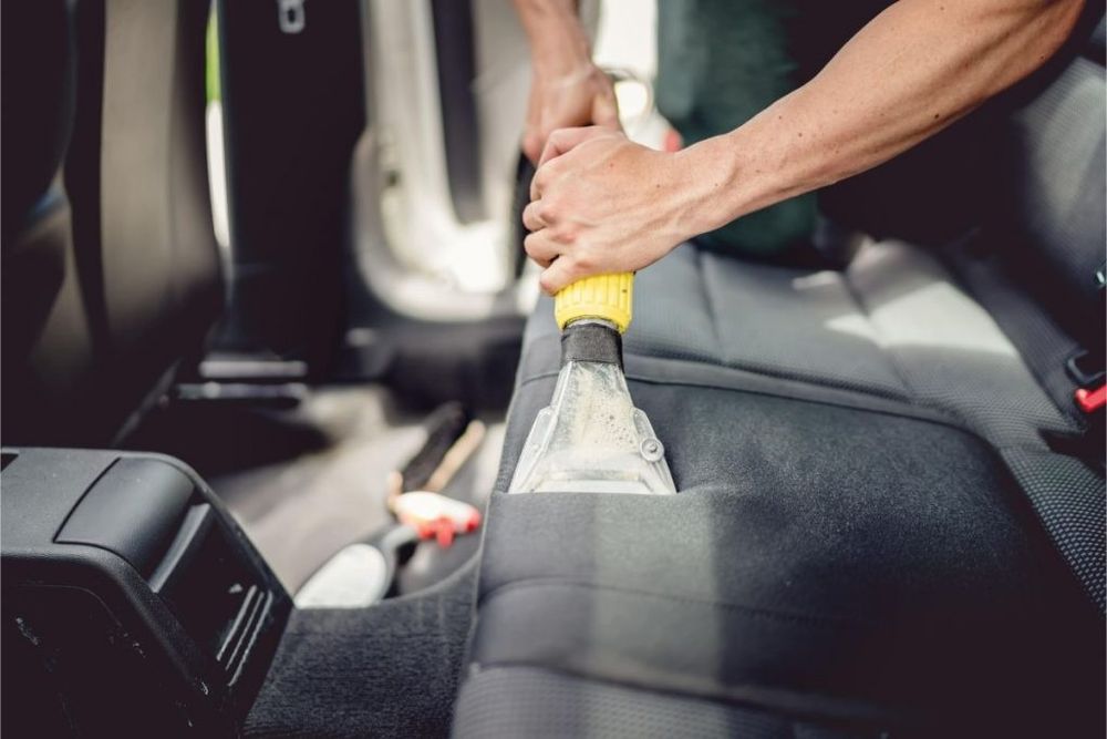 Curațam covoare,fotolii,canapele, tapițerie auto și multe altele