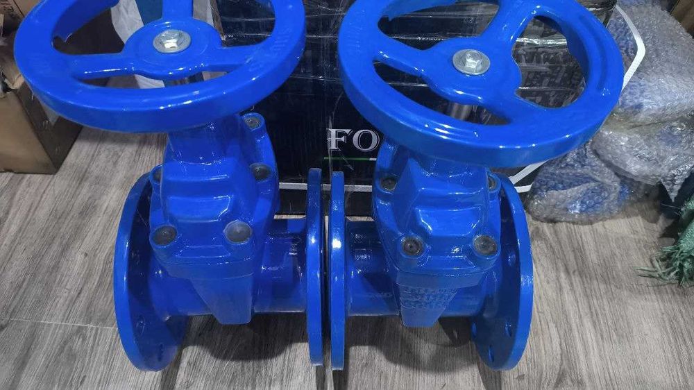 Задвижки чугунные фланцевые с обрезиненным клином