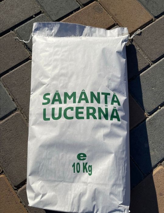 Vând sămânță de lucernă tratata și descuscutata