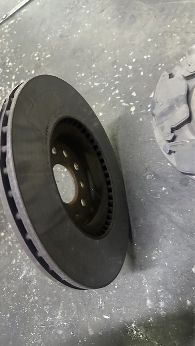 Passat CC тормозные диски с колодками