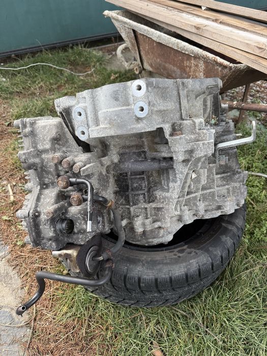 Продавам CVT автоматична кутия от нисан мурано 3.5 бензин.