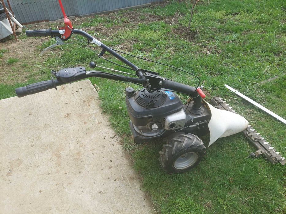 Motocositoare+accesoriu motosapatoare