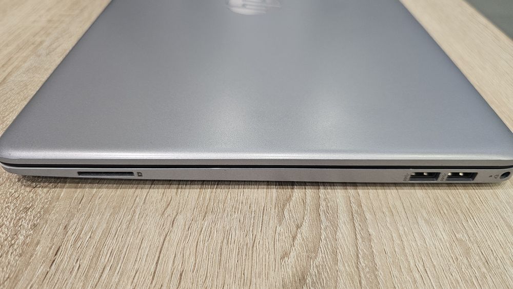 Laptop HP 250 G8 i5-1135G7 16gb 512ssd