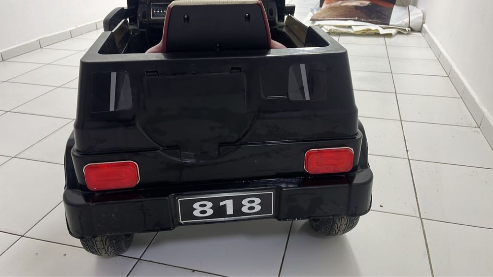 Машинка детская б/у продам