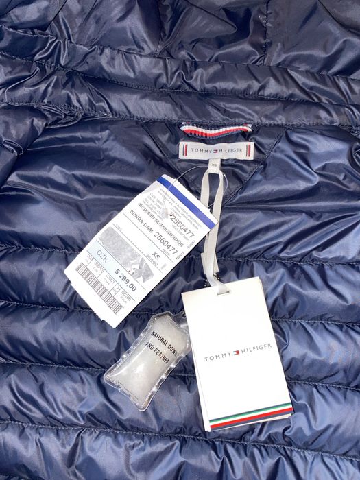 Geaca dama Tommy Hilfiger noua XS