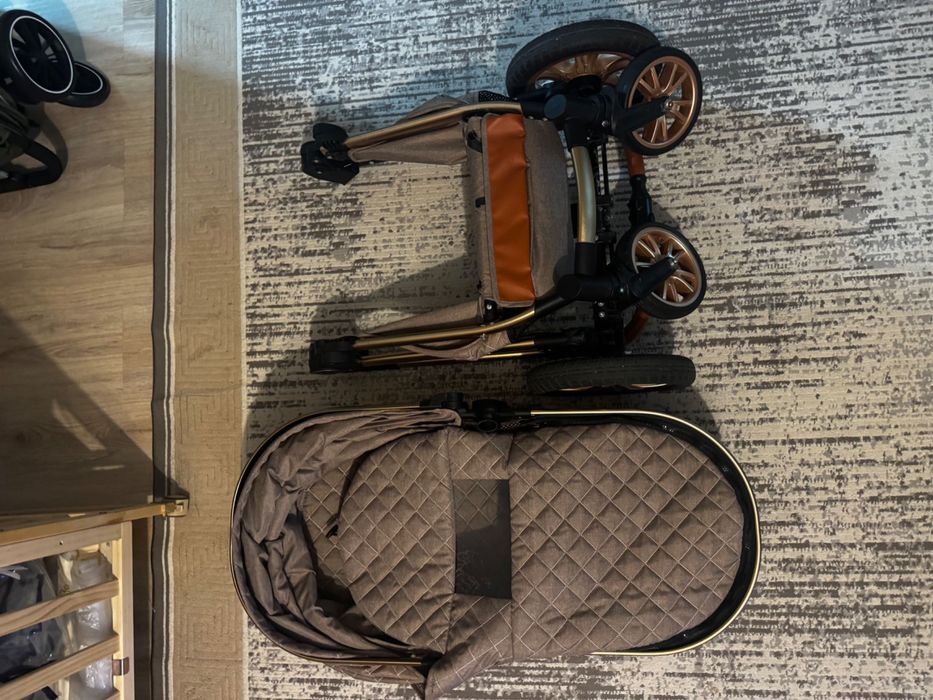 Детская коляска с автокреслом