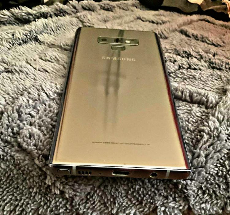 Samsung not 9 128г идеальный