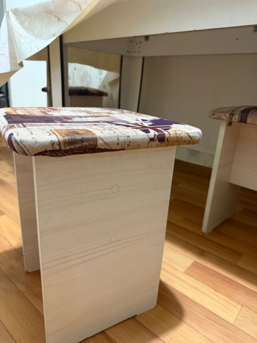 Кухонный стол и стульчик