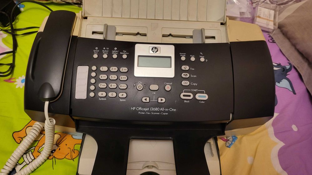 HP. Цветен принтер, факс, скенер, копир и телефон. 5 уреда в 1