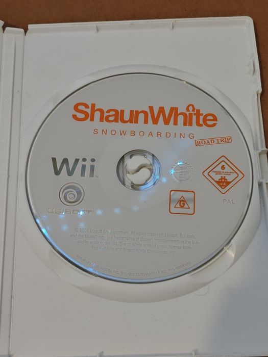 Nintendo Wii + 2 jocuri