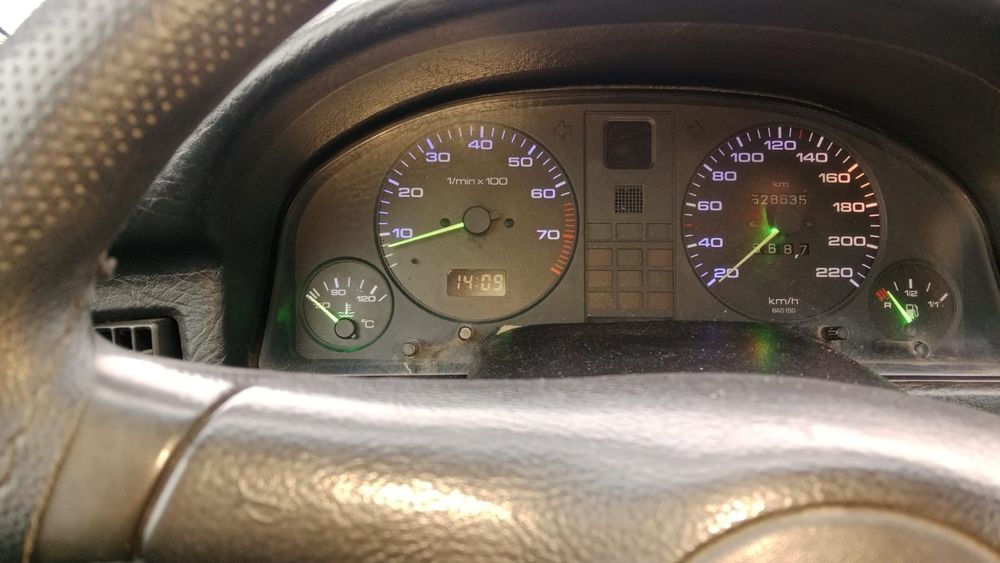 Продам Ауди 80 б4