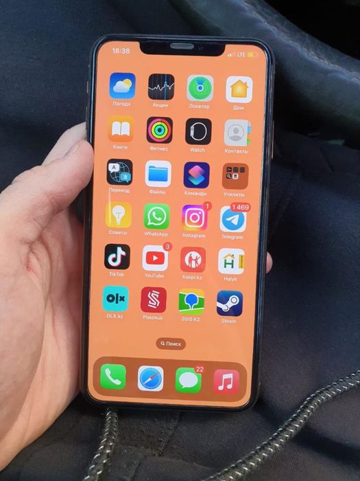 iPhone XsMax 64gb/ battery 82%