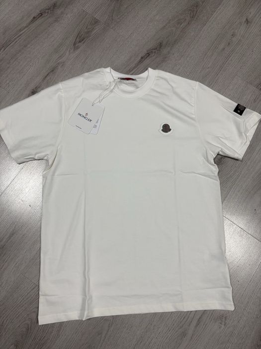 Мъжки тениски S и М размер