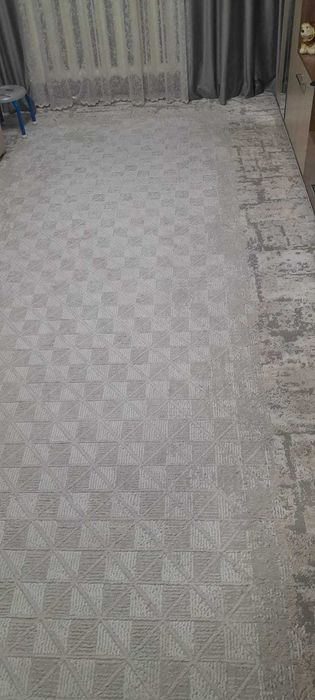 Продам ковёр в отличном состоянии