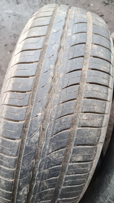 Pirelli 185/65/15 пара летние