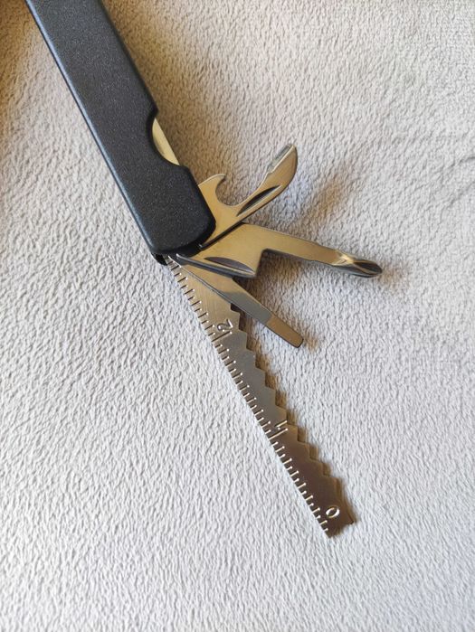 Briceag/ Cleste/ Patent multifunctional