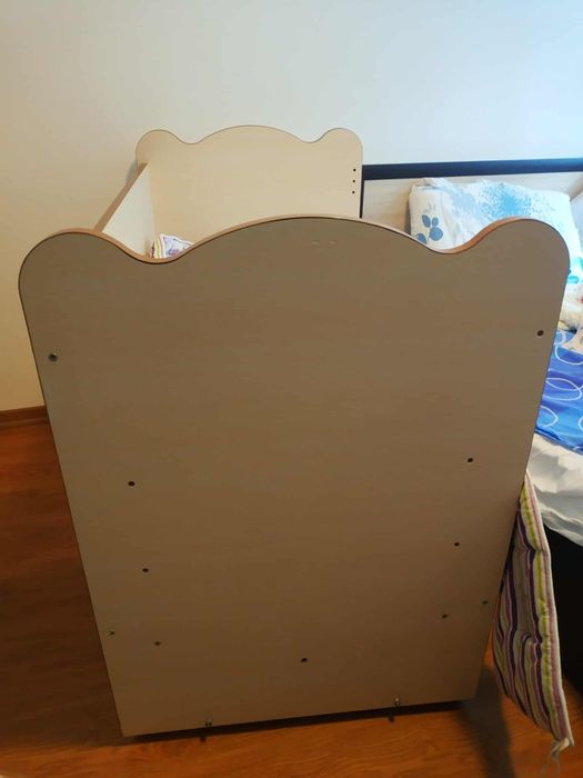 Дървена бебешка кошара + матрак