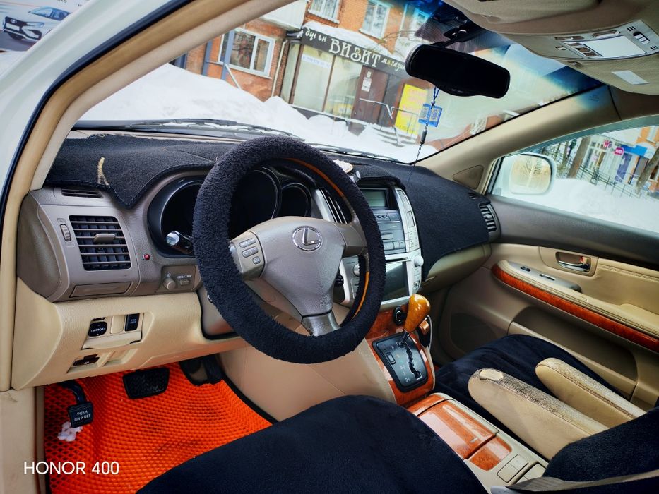 Продам машину Lexus