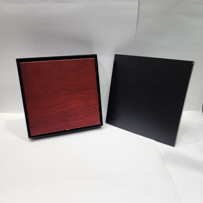 Наградная тарелка в деревянном футляре