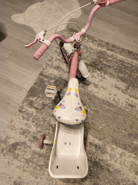 Vând bicicleta copii 5--9 ani