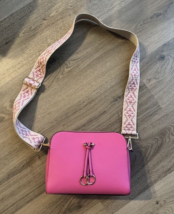 Елегантна розова чанта