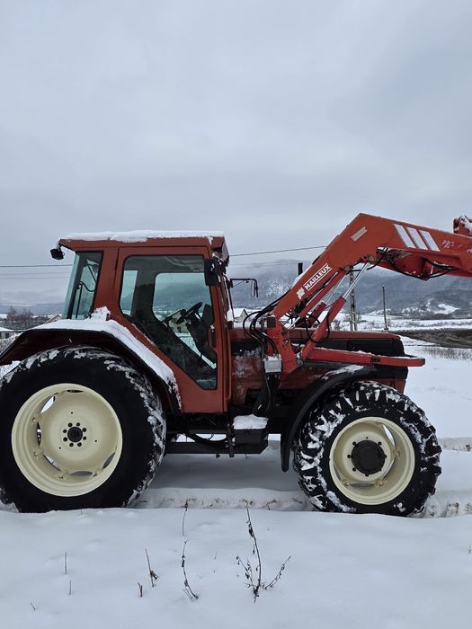 Tractor Fiat F 100 cu incarcator frontal