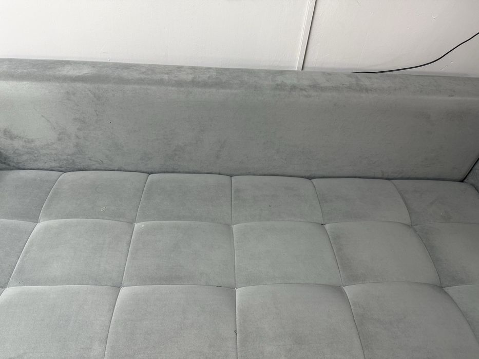 Продам диван  срочно