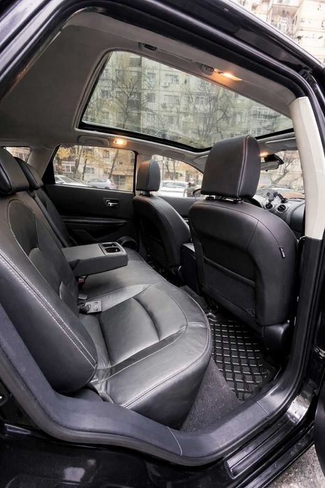 Nissan Qashqai Tekna 4x4 | 2.0 dCi 150 CP | Automată | Garantie