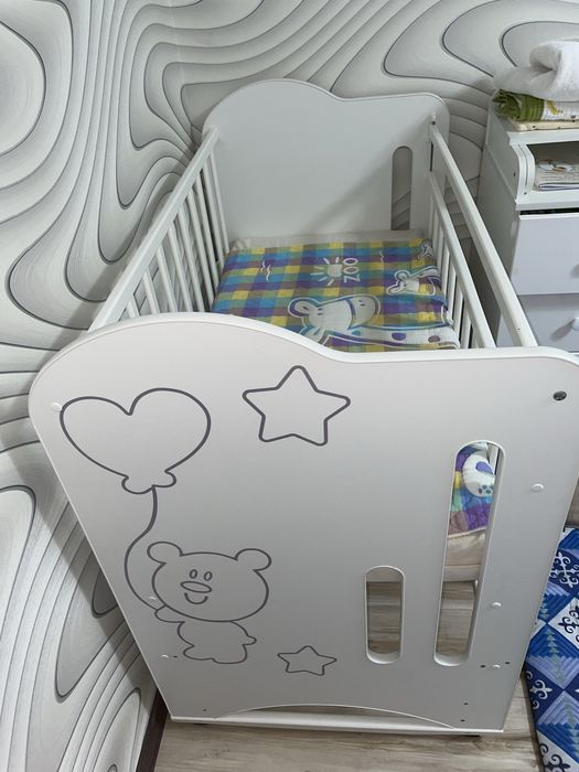 Детская кровать с матрасом