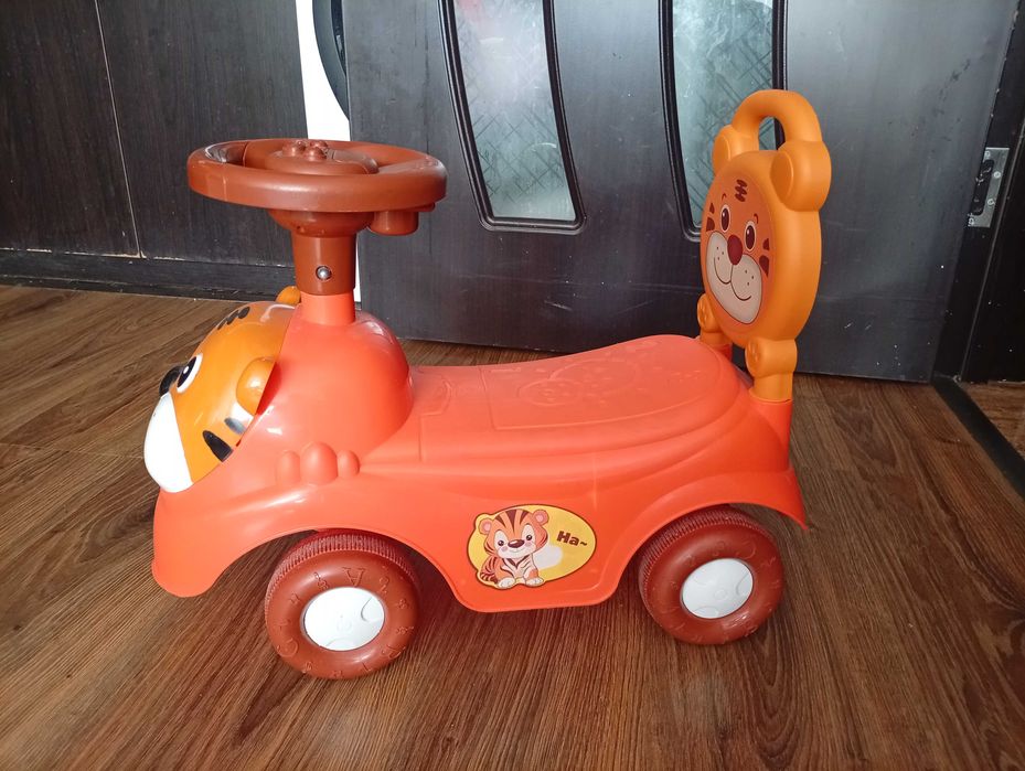 Детска кола за яздене