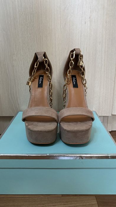 Босаножки  красивые