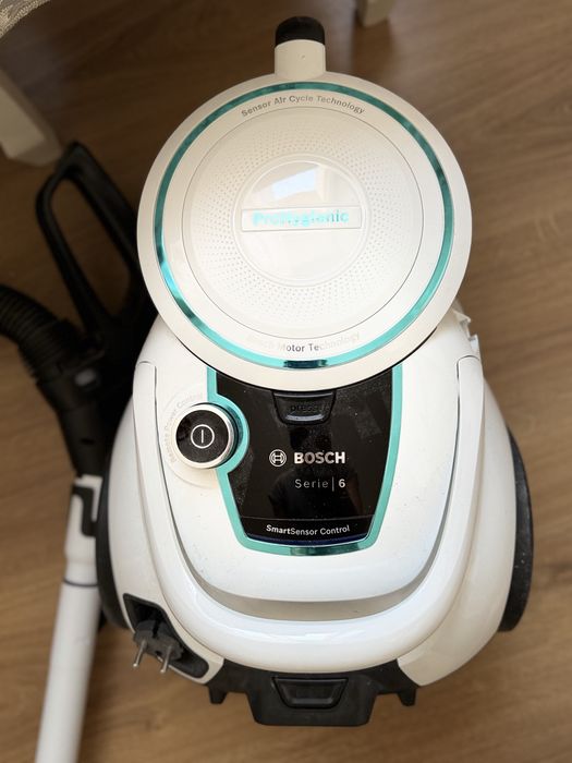 Пылесос Bosch Serie 6